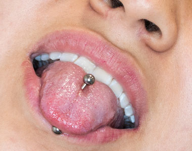 Piercing en lengua